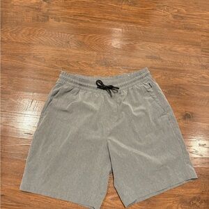 Old Navy Men's Athletic Shorts in Gray